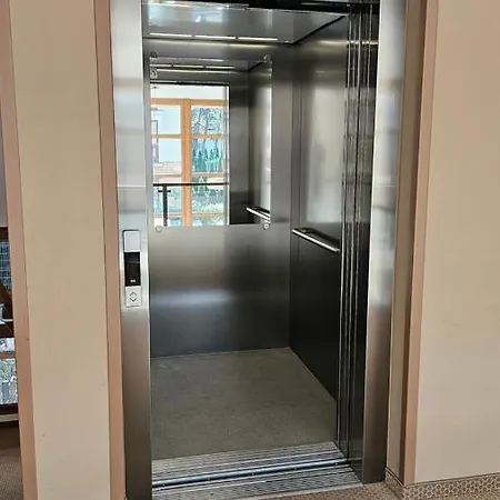 Zwiedzaj Апартаменты